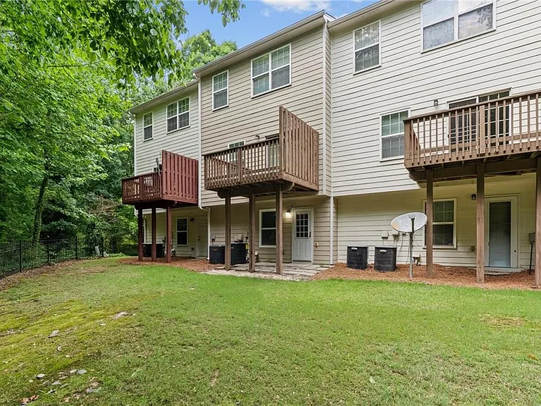 6720 Stoneleigh Way #9 — Photo 29