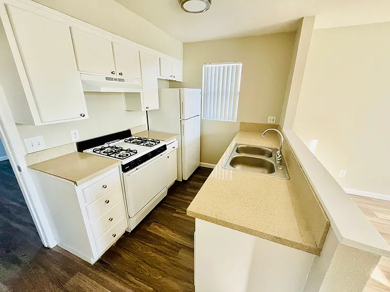 Estrella Gardens — Photo 9