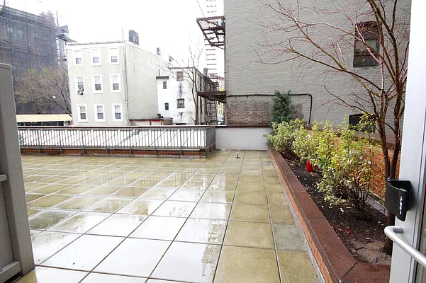 Rented by Corcoran | media 23