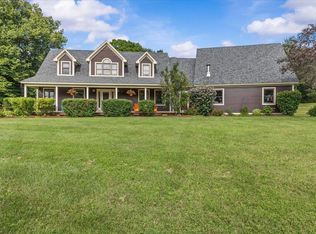 21 Meadow Dr, Jericho, VT 05465