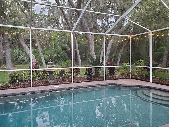 4th image of 5736 Eaglemount Cir