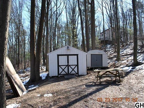 2nd image of 7 Twin Oak Dr