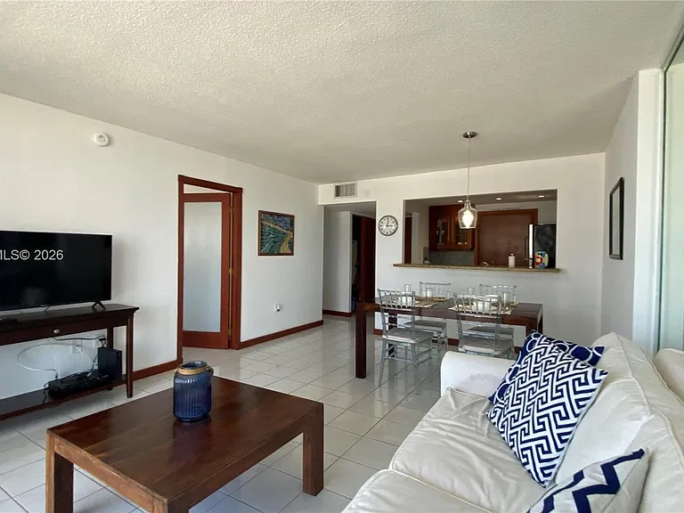 401 Ocean Dr #722 — Photo 8