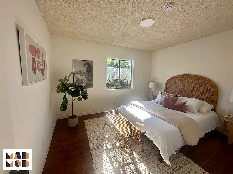 758 Hyperion Ave #3 — Photo 5