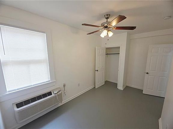 5th image of 3323 Loyola Ave #1A