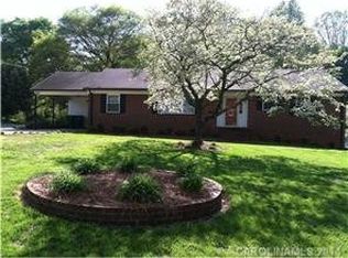 407 W Central Ave, Mount Holly, NC 28120