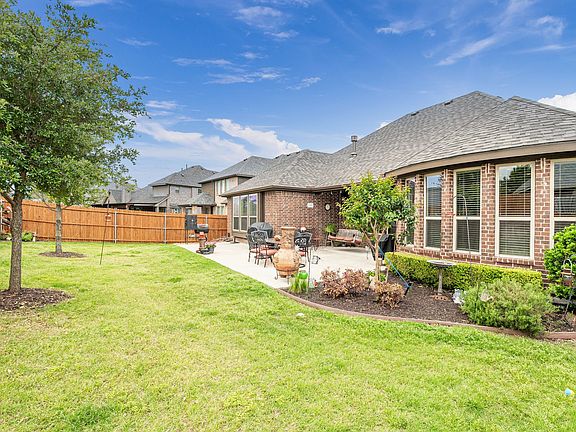 5th image of 4312 Juniper Ln