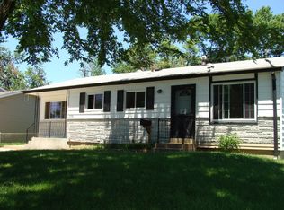 2721 Chatham Dr, Maryland Heights, MO