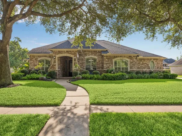 3503 Parkside Dr, Pearland, TX 77584