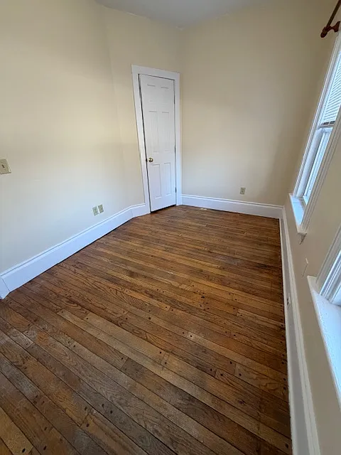 Bedroom towards closet