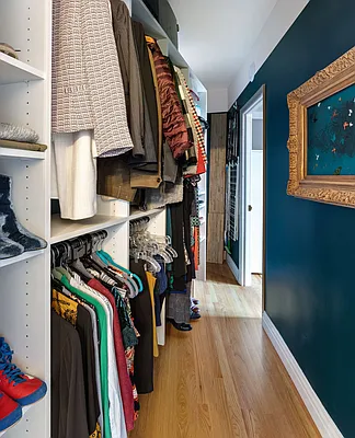 Sold by Compass | media 12