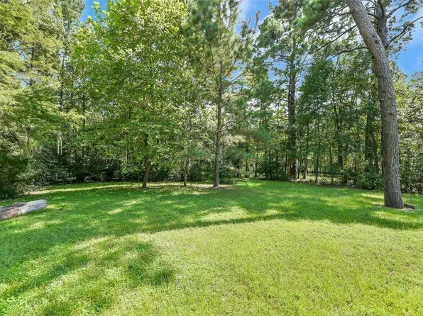 68 Artesian Ave, Cleveland, TX 77327