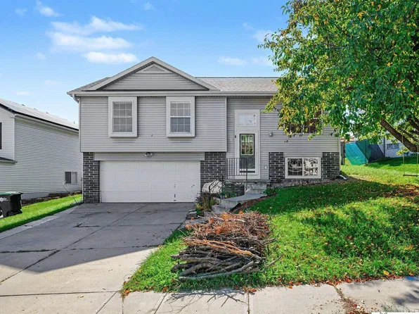 7871 Mary St, Omaha, NE 68122