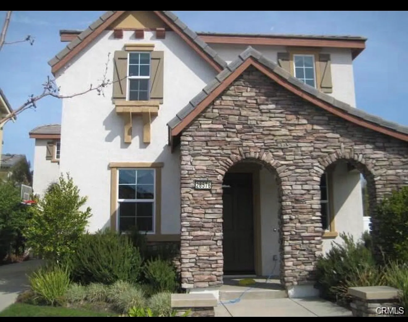 4 bed, 2.5 bath, 2300 sqft, $3,500 — Photo 1