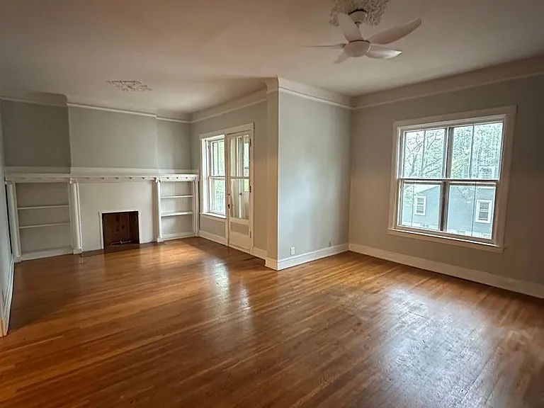2320 E Belleview Pl — Photo 3