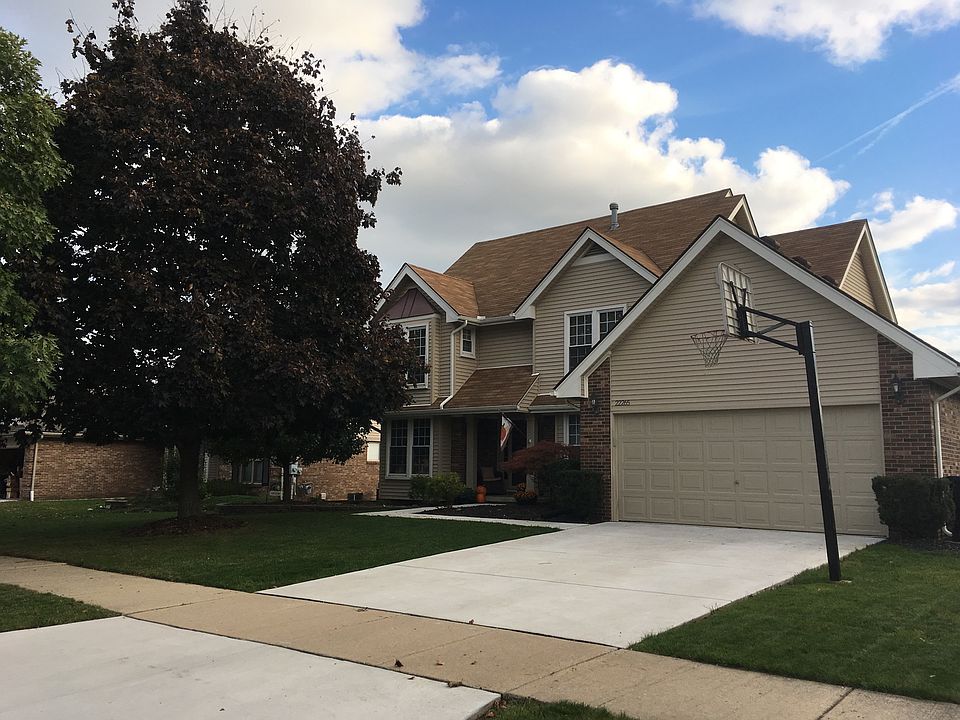 1st image of 22265 Oakwood St