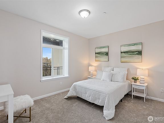 5th image of 320 E 32nd Street #403