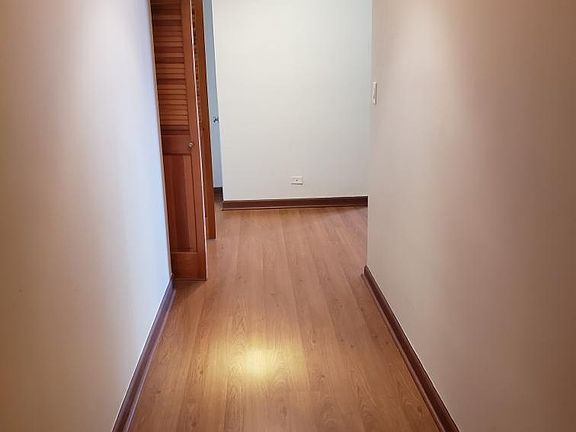 3rd image of 4920 N Marine Dr #1027
