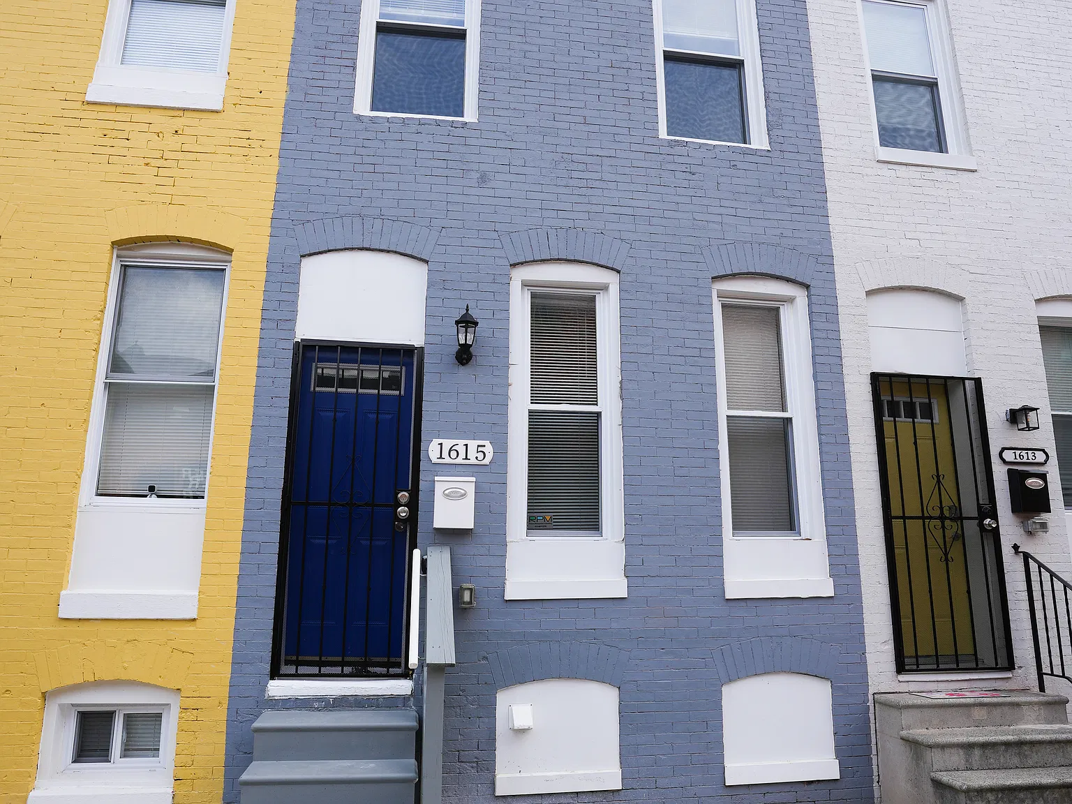 3 bed, 1.5 bath, $2,000 — Photo 1