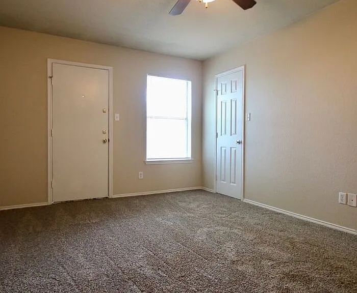 8028 Tanner Ave — Photo 10