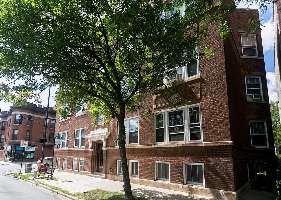 1st image of 3800 N Damen Ave APT G