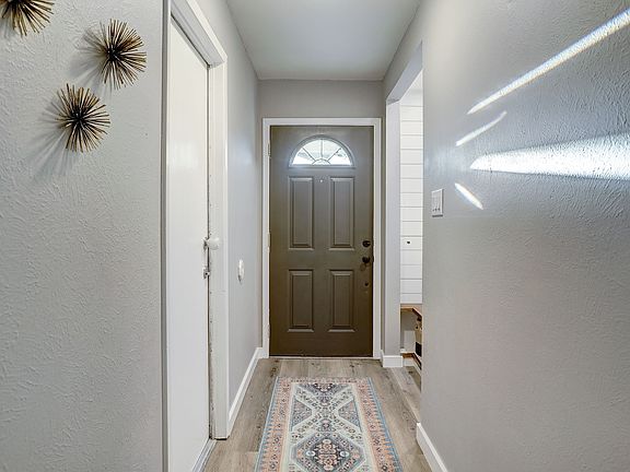 5th image of 7903 Croftwood Dr