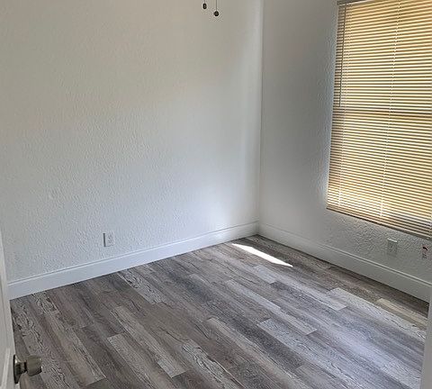 4th image of 805 20th St #M