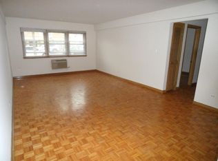 4919 Enfield Ave APT 1, Skokie, IL 60077