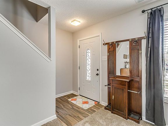 3rd image of 5504 Wiltshire Dr