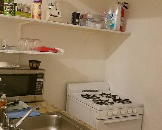 5th image of 11744 Archwood St