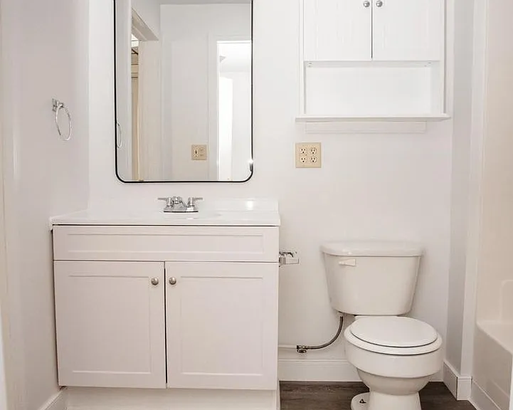 347 E High St — Photo 10