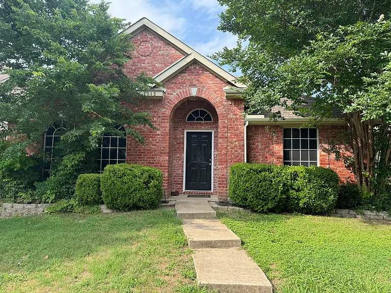 1113 Inland Ln — Photo 1