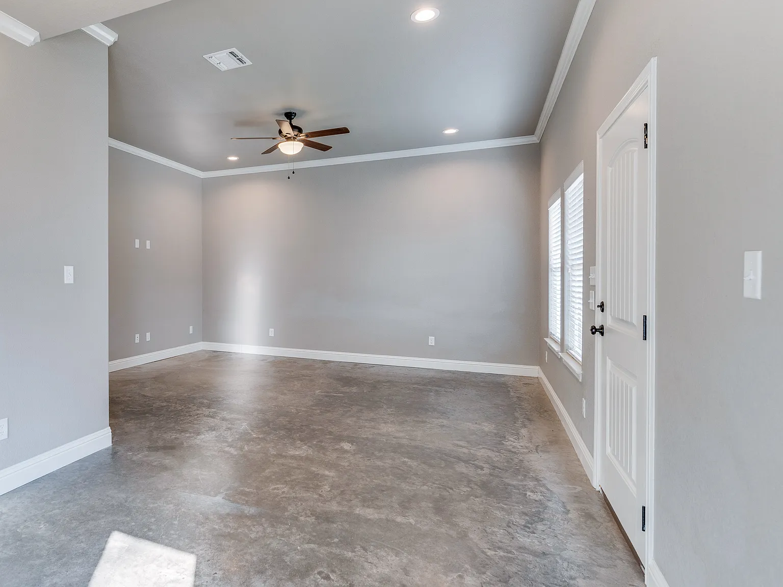3 bed, 1200 sqft, $1,500 — Photo 3