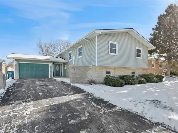 5813 Washington St, Downers Grove, IL 60516