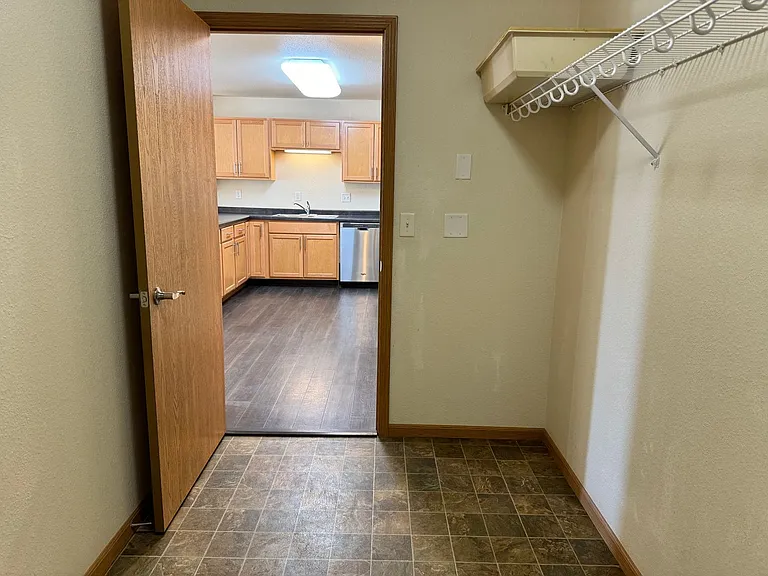 West Lake II Apartments — Photo 96