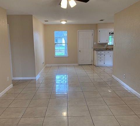 2nd image of 6 Eloy St