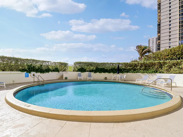 5400 N Ocean Dr — Photo 24