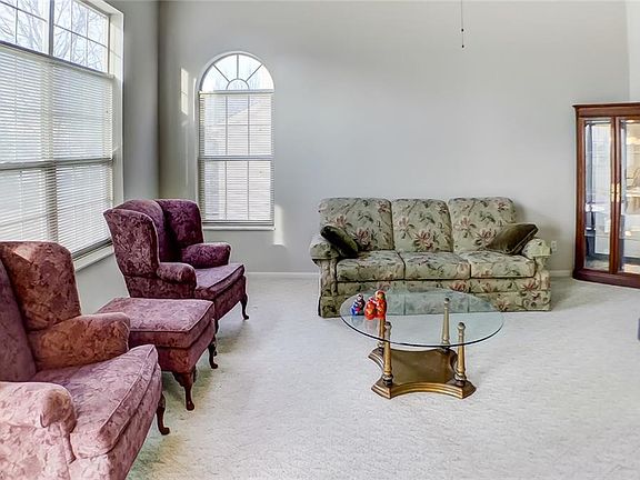 3rd image of 3937 Heron Ct