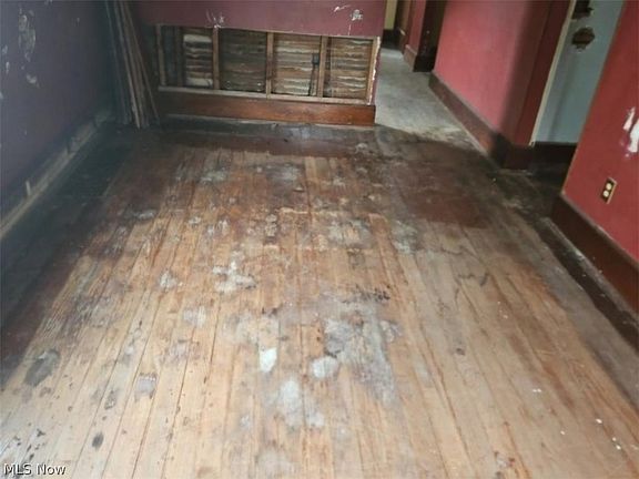 3rd image of 463 Grandview Ave
