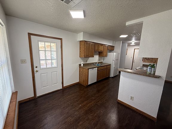 2nd image of 3400 Colbert St