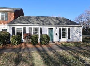 1807 Sabrina Ct, Charlotte, NC 28210