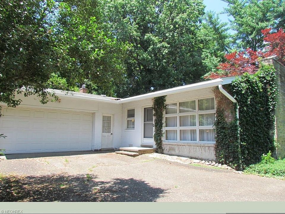 1st image of 8056 Music St