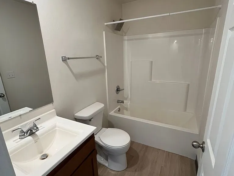 6104 Busiek Rd — Photo 18