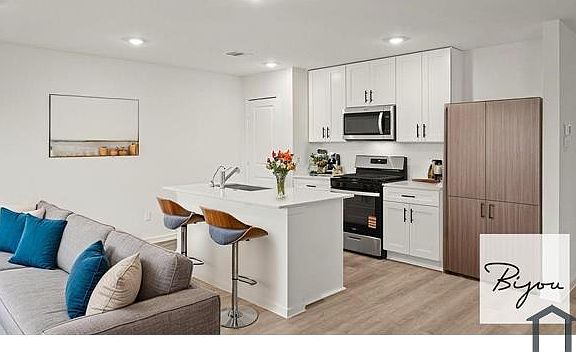 5th image of 3072 Nori Shores Dr