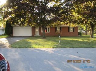 6022 Christopher Dr, Whitehouse, OH 43571