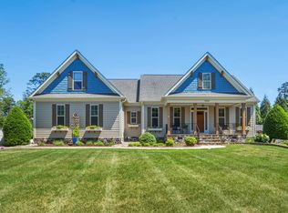 1304 Golden Bluff Ln, Fuquay Varina, NC 27526
