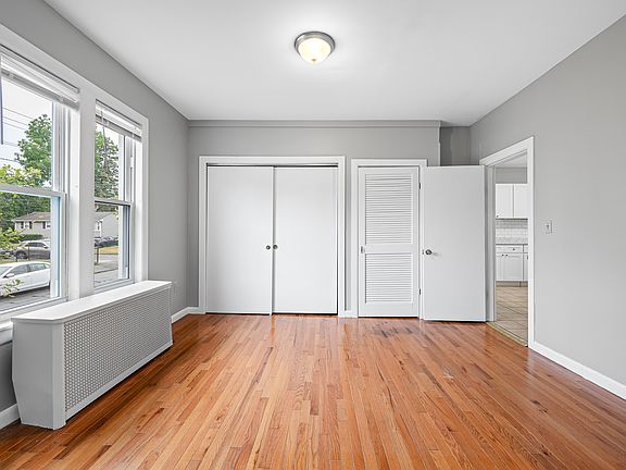 5th image of 51 King Philip Rd #1