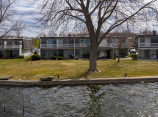 10095 N Turkey Creek Rd, Syracuse, IN 46567