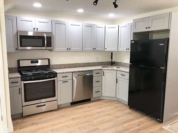 4th image of 1017 Mountain St #1