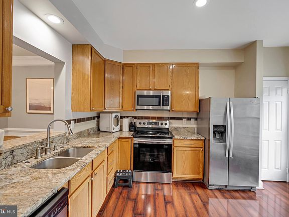 3rd image of 6302 Shirey Ln